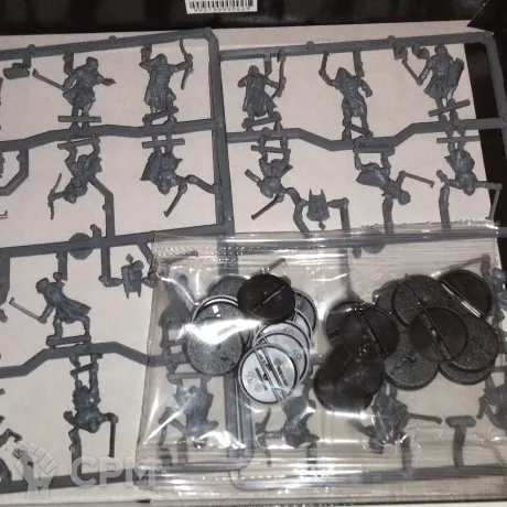 Описание картинки Middle Earth,Uruk-hai  Scouts 24 штуке полный комплект от User37833 по цене 3 900руб | Свободный Рынок Миниатюр - СРМ
