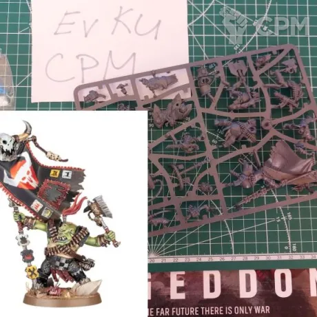 Описание картинки Orks Bannernob, из стартера Armageddon, Москва от Ev Ku по цене 100руб | Свободный Рынок Миниатюр - СРМ