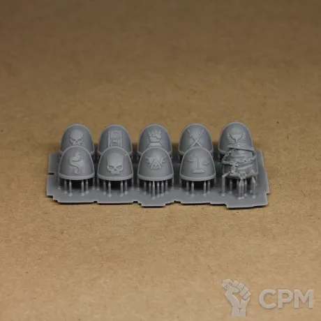 Описание картинки Набор орденских наплечников для дэзвотч 2 (deathwatch chapter shoulders pads 2) от мезеров александр по цене 400руб | Свободный Рынок Миниатюр - СРМ