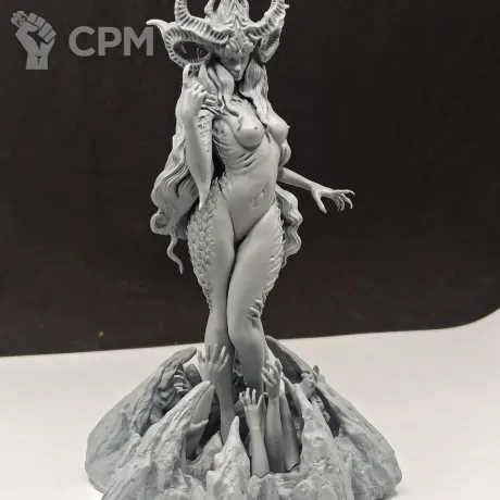 Описание картинки Demon Queen Slaanesh от WebWay 3D по цене 900руб | Свободный Рынок Миниатюр - СРМ