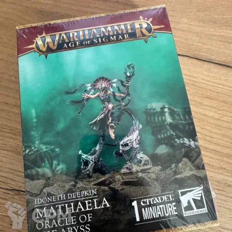 Описание картинки Mathaela, Oracle of the Abyss от CaesarNikolas по цене 3 600руб | Свободный Рынок Миниатюр - СРМ