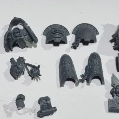 Описание картинки Librarian in Terminator Armour от Zifikus по цене 100руб | Свободный Рынок Миниатюр - СРМ