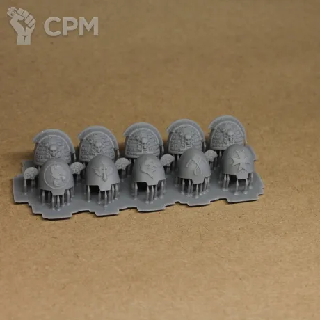 Описание картинки Набор наплечников для дэзвотч терминаторов (deathwatch terminators shoulders pads) от мезеров александр по цене 450руб | Свободный Рынок Миниатюр - СРМ