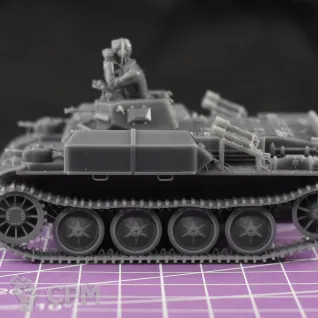 Описание картинки Немецкий огнементый танк Pz.Kpfw.II(F) "Фламинго" с фигуркой командира /масштаб  от DModels по цене 780руб | Свободный Рынок Миниатюр - СРМ
