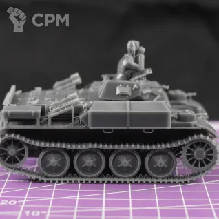 Описание картинки Немецкий огнементый танк Pz.Kpfw.II(F) "Фламинго" с фигуркой командира /масштаб  от DModels по цене 780руб | Свободный Рынок Миниатюр - СРМ
