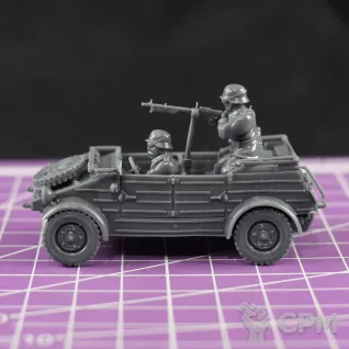 Описание картинки Немецкий автомобиль Kübelwagen с водителем и стрелком (версия DAK) /масштаб 1:56 /28мм от DModels по цене 360руб | Свободный Рынок Миниатюр - СРМ