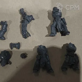 Описание картинки 20+ легионеров из Шэдоуспира и обычной коробки (Chaos Legionnaries) от  по цене 6 500руб | Свободный Рынок Миниатюр - СРМ