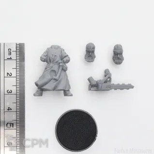 Описание картинки Монах с пилой (preacher, priest) от Forfun Miniatures по цене 315руб | Свободный Рынок Миниатюр - СРМ
