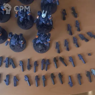 Описание картинки T'au Crisis Battlesuit Team (3x3) and Tau Commander (x2) (#SC-02) от Scope по цене 8 450руб | Свободный Рынок Миниатюр - СРМ