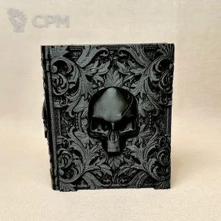 Описание картинки Коробка для карт и кубиков Книга Магии Тьмы от Миниатюры и фигурки по цене 935руб | Свободный Рынок Миниатюр - СРМ