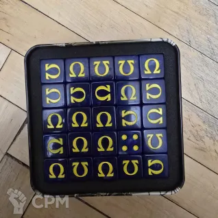 Описание картинки Ultramarines dice baron of dice от Warpstone Magic по цене 2 700руб | Свободный Рынок Миниатюр - СРМ