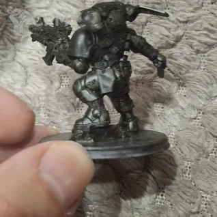 Описание картинки Primaris Lieutenant in Reiver Armour от Перфьяно по цене 400руб | Свободный Рынок Миниатюр - СРМ