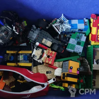Описание картинки Коробка оригинальных lego наборов в перемешку от Hissera по цене 7 000руб | Свободный Рынок Миниатюр - СРМ