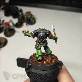 Описание картинки Лейтенант с силовым мечом (Primaris Lieutenant with Power Sword) от GoruPaint по цене 2 500руб | Свободный Рынок Миниатюр - СРМ