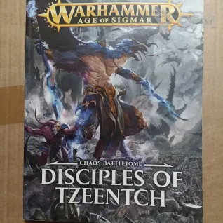 Описание картинки Бэттлтом тзинчитов / Disciples of Tzeentch Battletome от Red Ember по цене 1 250руб | Свободный Рынок Миниатюр - СРМ