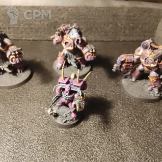 Описание картинки Chaos Lord на паке + obliterators 3 шт. (оригинал) от Magnito по цене 6 500руб | Свободный Рынок Миниатюр - СРМ