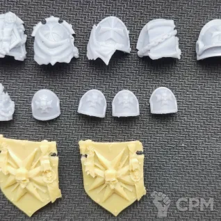 Описание картинки Black Templars shoulder pads от Tenzen по цене 300руб | Свободный Рынок Миниатюр - СРМ