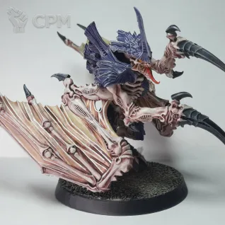 Описание картинки Крылатый тиранид Прайм | Winged Tyranid Prime от Moneykells по цене 1 000руб | Свободный Рынок Миниатюр - СРМ