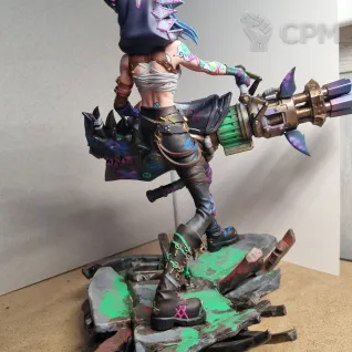 Описание картинки Фигурка Джинкс (Jinx, Arcane) 25 см от Vova Konon по цене 18 500руб | Свободный Рынок Миниатюр - СРМ