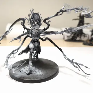 Описание картинки The Lady of Vines от Nighttear по цене 4 500руб | Свободный Рынок Миниатюр - СРМ