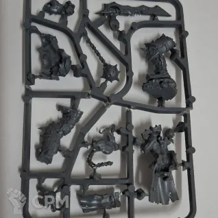 Описание картинки Slaughterpriest with Hackblade and Wrath-Hammer от Saudad по цене 3 800руб | Свободный Рынок Миниатюр - СРМ