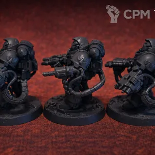 Описание картинки Миниатюры Warhammer 40,000 Blood Angels Aggressors Squad,набор 3 шт + подставки, собранные от 3DSprint по цене 550руб | Свободный Рынок Миниатюр - СРМ