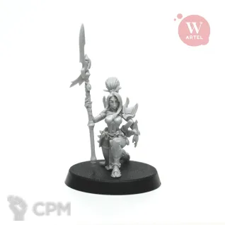 Описание картинки Миниатюра Nyara, Kneeling Gladiatrix от Артель W по цене 950руб | Свободный Рынок Миниатюр - СРМ