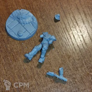 Описание картинки Т-51 с лазерной винтовкой от Dwarf Pirate Foundry по цене 300руб | Свободный Рынок Миниатюр - СРМ
