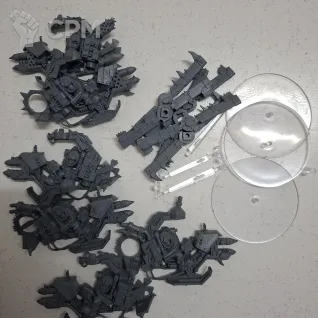 Описание картинки Ork Assault on Black Reach от Saudad по цене 13 000руб | Свободный Рынок Миниатюр - СРМ