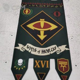 Описание картинки Штандар двусторонний Warhammer Horus Heresy Sons of Horus от WizardsPrints по цене 1 400руб | Свободный Рынок Миниатюр - СРМ