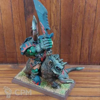 Описание картинки OrcGames workshop Orc Warlord on boar. Миниатюра оригинал, металл, покрашена. от Сергей Владимирович по цене 5 000руб | Свободный Рынок Миниатюр - СРМ