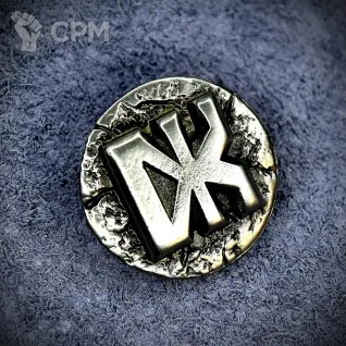 Описание картинки Значок Кхорн древние боги Warhammer минимализм от Game&Reality Studio по цене 800руб | Свободный Рынок Миниатюр - СРМ