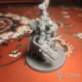 Описание картинки Tech-Priest Dominus от  по цене 350руб | Свободный Рынок Миниатюр - СРМ