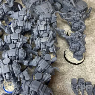 Описание картинки Армия Orks Bully Boyz 2000 pts от Миньки Молота Войны по цене 15 000руб | Свободный Рынок Миниатюр - СРМ