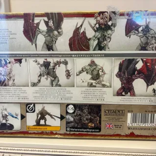 Описание картинки Age of Sigmar - Flesh Eater Courts: Crypt Horrors \ Crypt Flayers  \\  Vargheists от quillerk по цене 4 900руб | Свободный Рынок Миниатюр - СРМ
