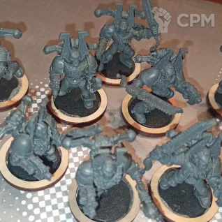 Описание картинки Khorne berzerkers (old) от RatOgre по цене 2 200руб | Свободный Рынок Миниатюр - СРМ