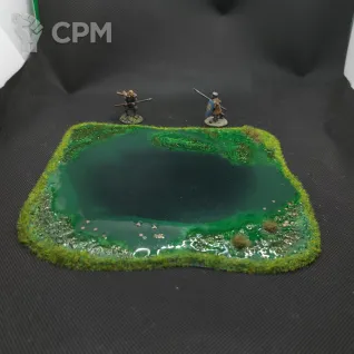 Описание картинки Озеро примерно 20*20см, модельные материалы + эбокситка от V130177@mail.ru по цене 1 300руб | Свободный Рынок Миниатюр - СРМ