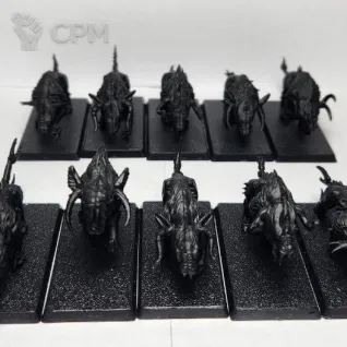 Описание картинки Chaos Warhounds, 10 моделей. Оригинал пластик в грунте от Shamkin по цене 3 750руб | Свободный Рынок Миниатюр - СРМ