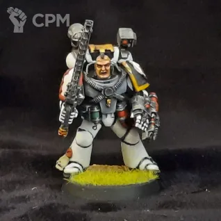 Описание картинки Space Marines Apothecary оригинал от Superguns по цене 450руб | Свободный Рынок Миниатюр - СРМ