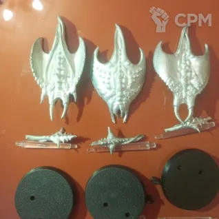 Описание картинки Screamers of Tzeentch от Amelio по цене 5 000руб | Свободный Рынок Миниатюр - СРМ