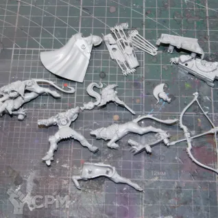 Описание картинки Knight-Judicator with Gryph Hounds от Tyrra по цене 1 100руб | Свободный Рынок Миниатюр - СРМ