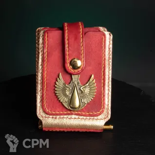 Описание картинки Кожаная купюрница «Кровавые Ангелы» Warhammer 40K (с латунной Аквилой, натуральная кожа) от LDBits по цене 4 200руб | Свободный Рынок Миниатюр - СРМ