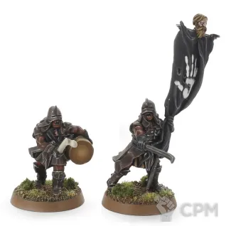 Описание картинки Uruk-hai Scout Drummer and Banner Bearer от  по цене 450руб | Свободный Рынок Миниатюр - СРМ