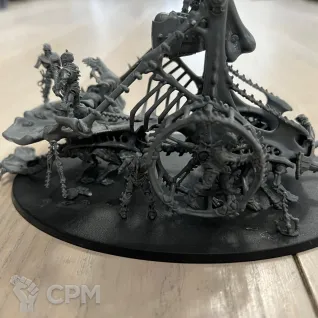 Описание картинки Ossiarch Bonereapers Mortek Crawler от Sir Mordred по цене 4 000руб | Свободный Рынок Миниатюр - СРМ