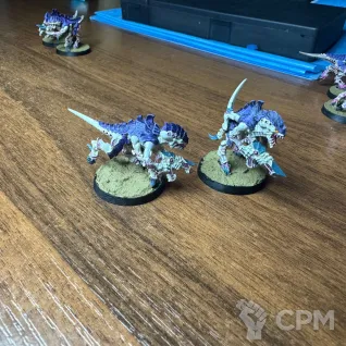 Описание картинки Набор покрашенных Tyranid Termagants от slavenzka по цене 900руб | Свободный Рынок Миниатюр - СРМ