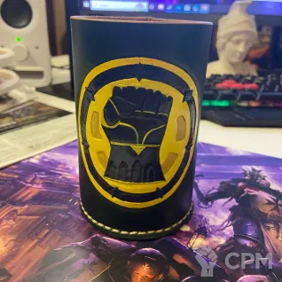 Описание картинки Стакан/Кубомёт/Dice cup - Imperial Fists от Drygplova по цене 1 300руб | Свободный Рынок Миниатюр - СРМ