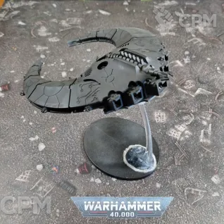 Описание картинки Necrons Night Scythe от Каджит по цене 4 998руб | Свободный Рынок Миниатюр - СРМ