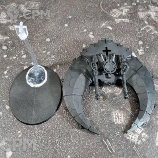 Описание картинки Necrons Night Scythe от Каджит по цене 4 998руб | Свободный Рынок Миниатюр - СРМ