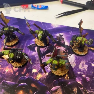 Описание картинки Ork Boyz (5шт) от Drygplova по цене 1 250руб | Свободный Рынок Миниатюр - СРМ