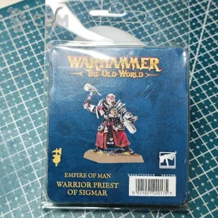 Описание картинки Warrior Priest of Sigmar от Trazyn's Collection по цене 1 790руб | Свободный Рынок Миниатюр - СРМ